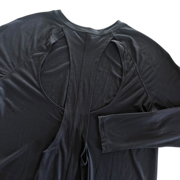 Under Armour Women L Black Supreme Open Back Loose Long Sleeve Athletic Top Chic - Picture 1 of 14